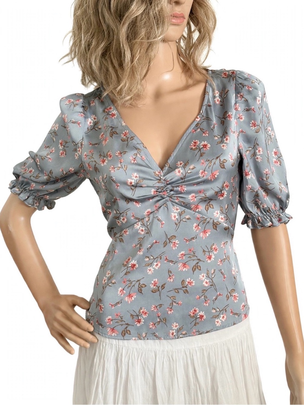 WAYF Blue Floral V-Neck Ruched Front Puff Sleeves Women's Top Side Hidden Zip M